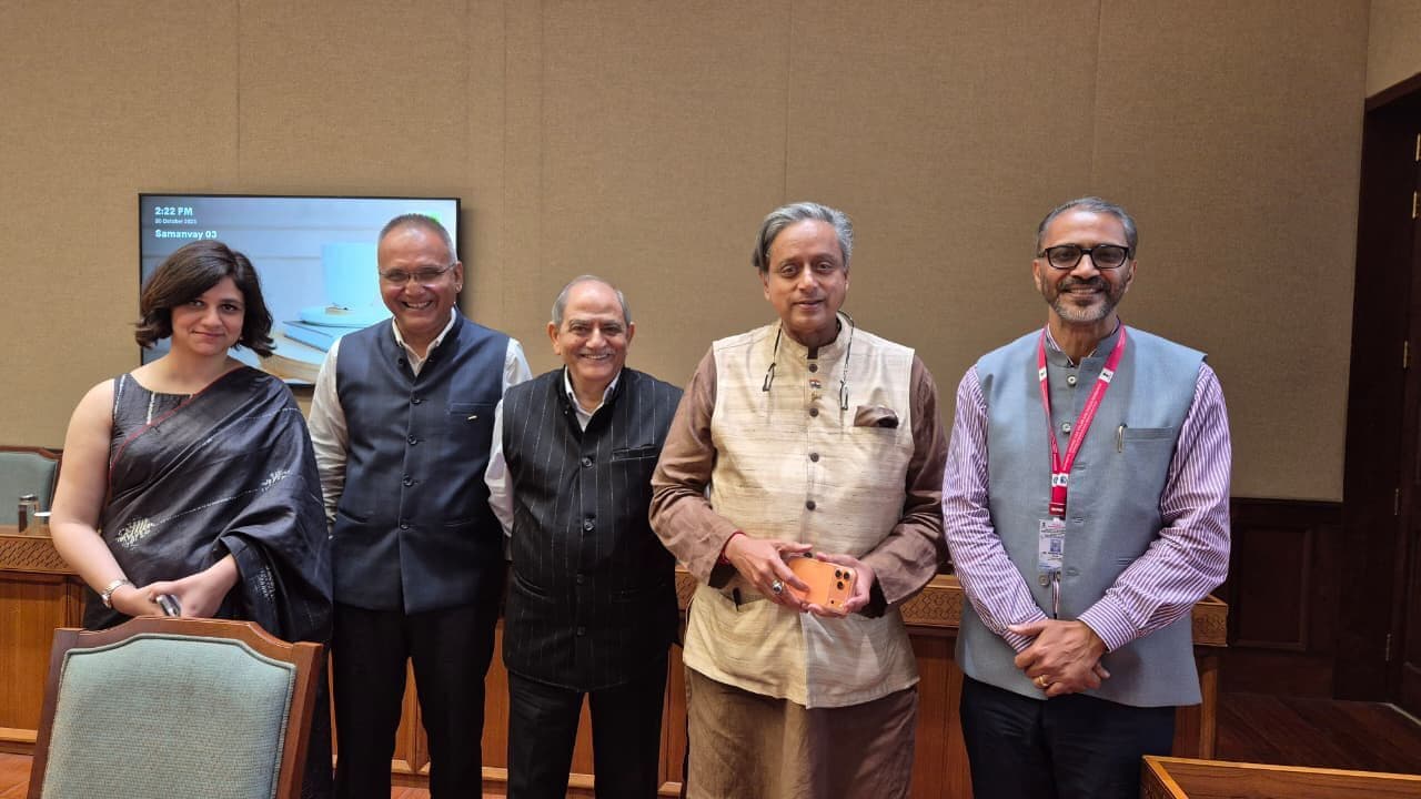 Group at a formal meeting related to Arctic and climate policy engagement in India